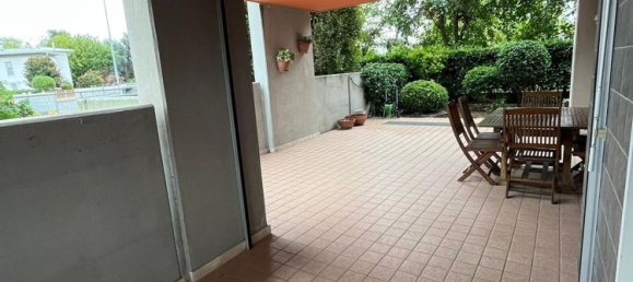 4 rooms Apartment in Udine, Italy No. 21197 3