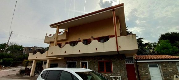 9-salle Villa à Sanremo, Italy No. 233801 7