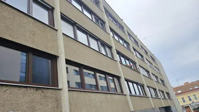 Квартира с 3 комнатами в Пенцинг, Австрия № 253047