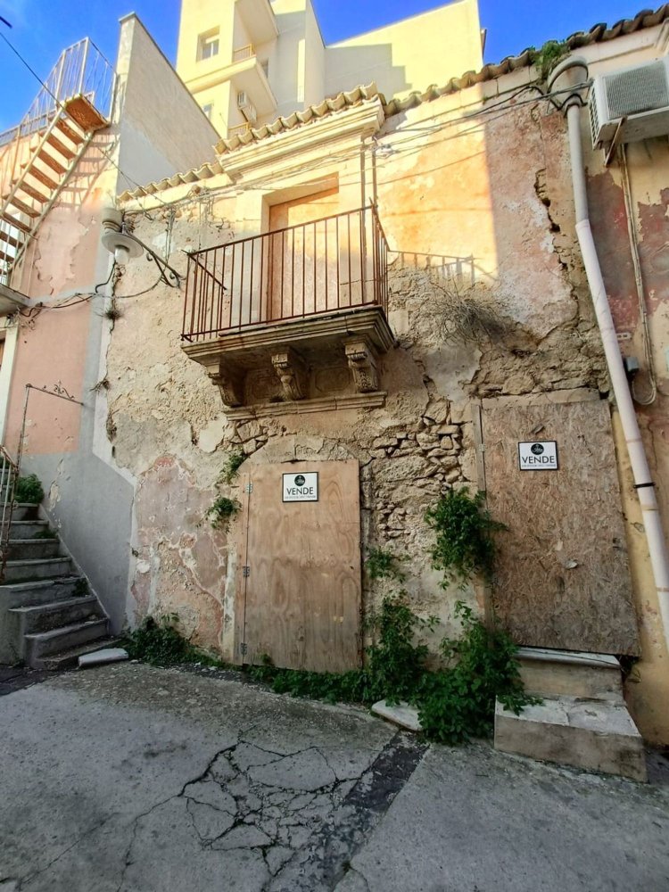 Casa de 2 dormitorios en Palazzolo Acreide, Italy No. 310853