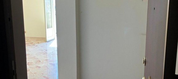 3 bedrooms Apartment in Palermo, Italy No. 341821 3