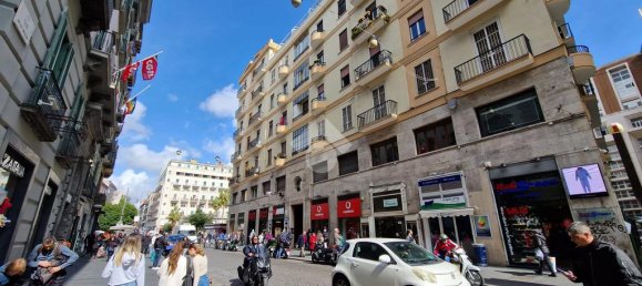 1 bedroom Apartment in Naples, Italy No. 59210 3