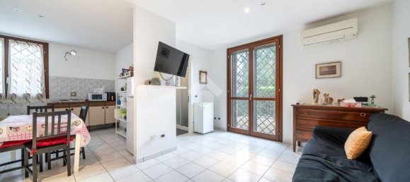 6 bedrooms Apartment in Quattro Castella, Italy No. 330213 28