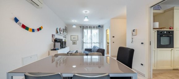 6 bedrooms Apartment in Quattro Castella, Italy No. 330213 5