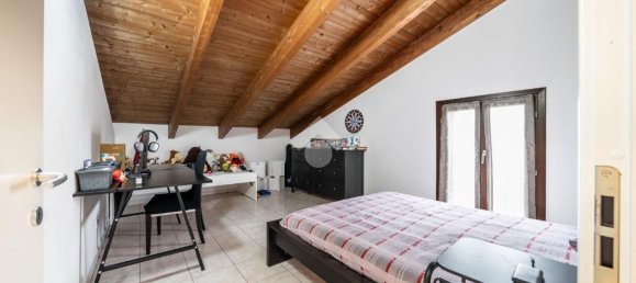 6 bedrooms Apartment in Quattro Castella, Italy No. 330213 17