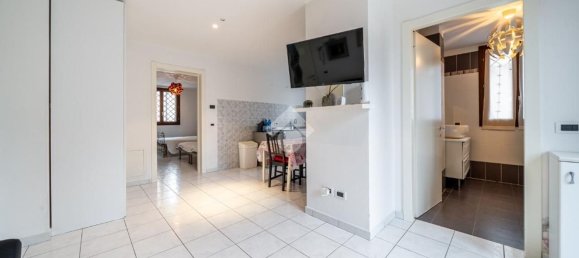 6 bedrooms Apartment in Quattro Castella, Italy No. 330213 30