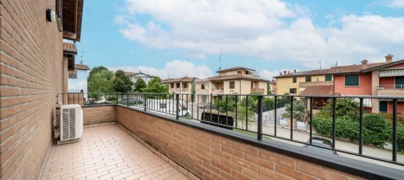 6 bedrooms Apartment in Quattro Castella, Italy No. 330213 11