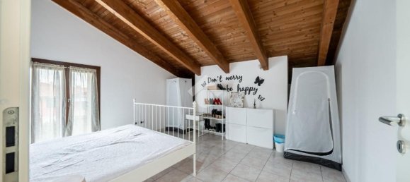 6 bedrooms Apartment in Quattro Castella, Italy No. 330213 14