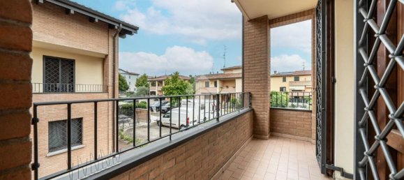 6 bedrooms Apartment in Quattro Castella, Italy No. 330213 12