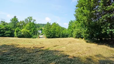  قطعة أرض في Pressbaum, Austria رقم 97394