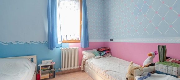 Casa de 6 divisões em Conselice, Italy N.º 258853 16