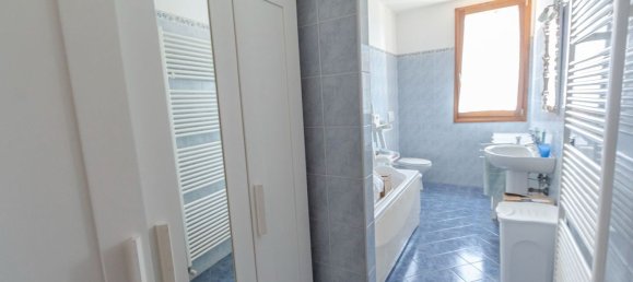 Casa de 6 divisões em Conselice, Italy N.º 258853 20