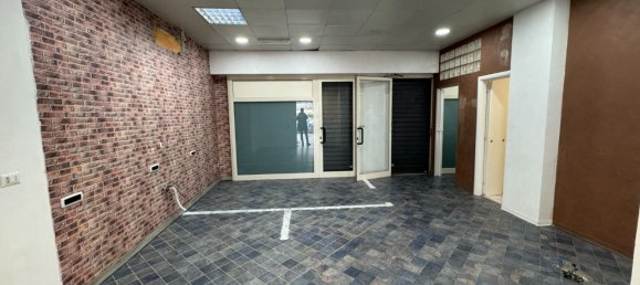 75m² Commercial property in Rome, Italy No. 34505 13