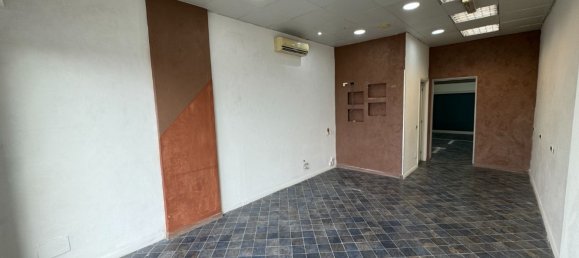 75m² Commercial property in Rome, Italy No. 34505 2