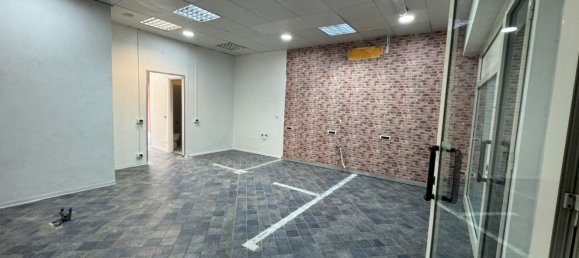 75m² Commercial property in Rome, Italy No. 34505 16