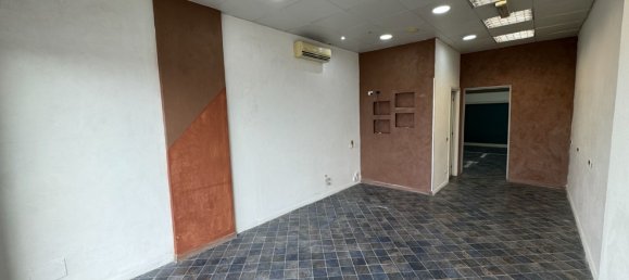 75m² Commercial property in Rome, Italy No. 34505 21