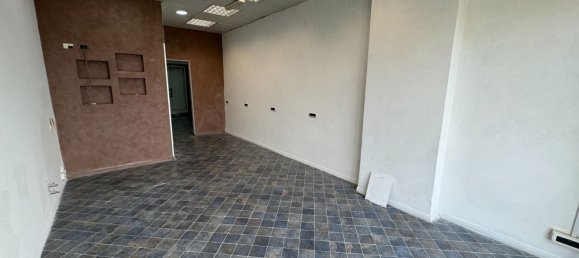 75m² Commercial property in Rome, Italy No. 34505 17