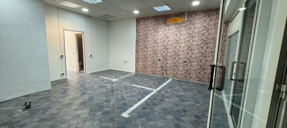 75m² Commercial property in Rome, Italy No. 34505 15