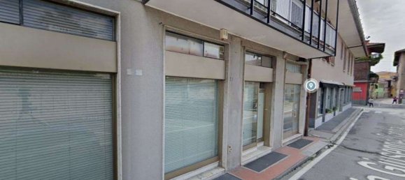 Apartamento de 10 habitaciónes en Mariano Comense, Italy No. 301630 2