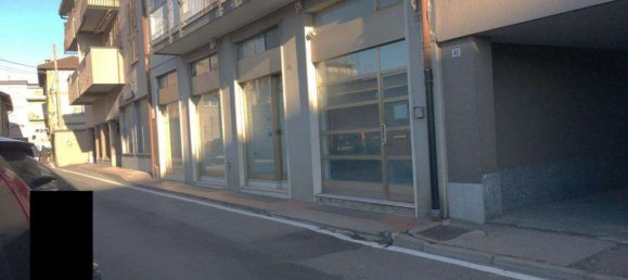 Apartamento de 10 habitaciónes en Mariano Comense, Italy No. 301630 3