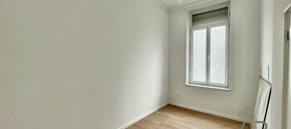 3 bedrooms Apartment in Lille, France No. 325536 7
