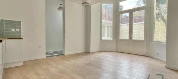3 bedrooms Apartment in Lille, France No. 325536 2
