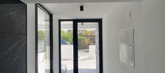 3 bedrooms Penthouse in Limassol, Cyprus No. 10959 2