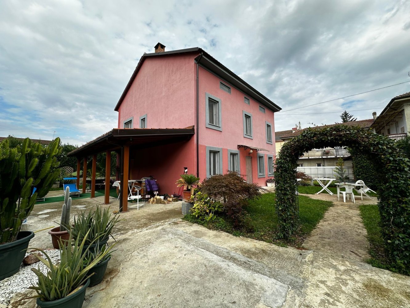 Casa de 8 divisões em Alessandria, Italy N.º 174520