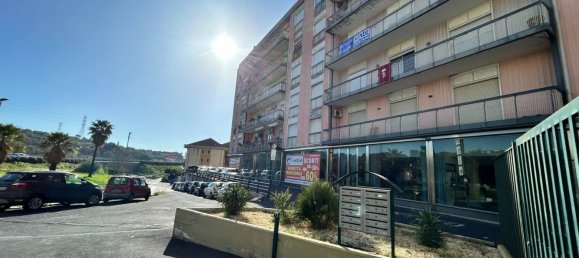 5 rooms Apartment in Paternò, Italy No. 259726 3