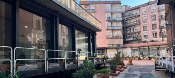 5 rooms Apartment in Paternò, Italy No. 259726 8