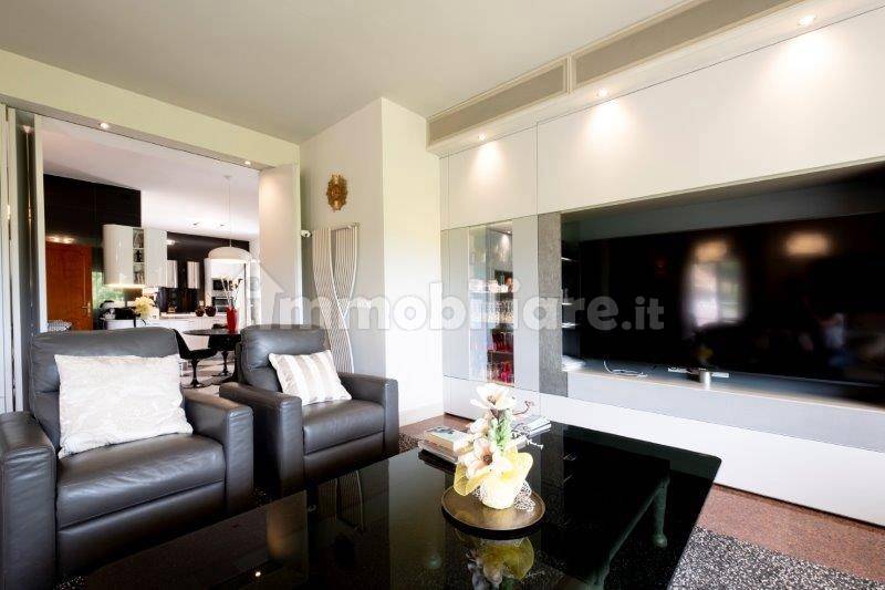 5 bedrooms Villa in Pianoro, Italy No. 258501