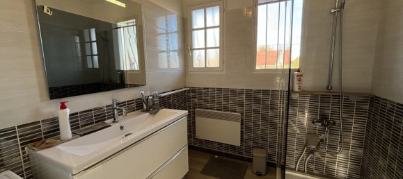 Дом с 3 спальнями в Вертон, Франция № 233641 2