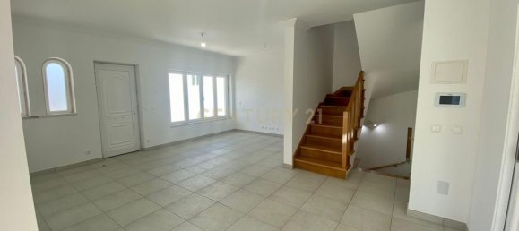 3 bedrooms House in Ericeira, Portugal No. 151407 5