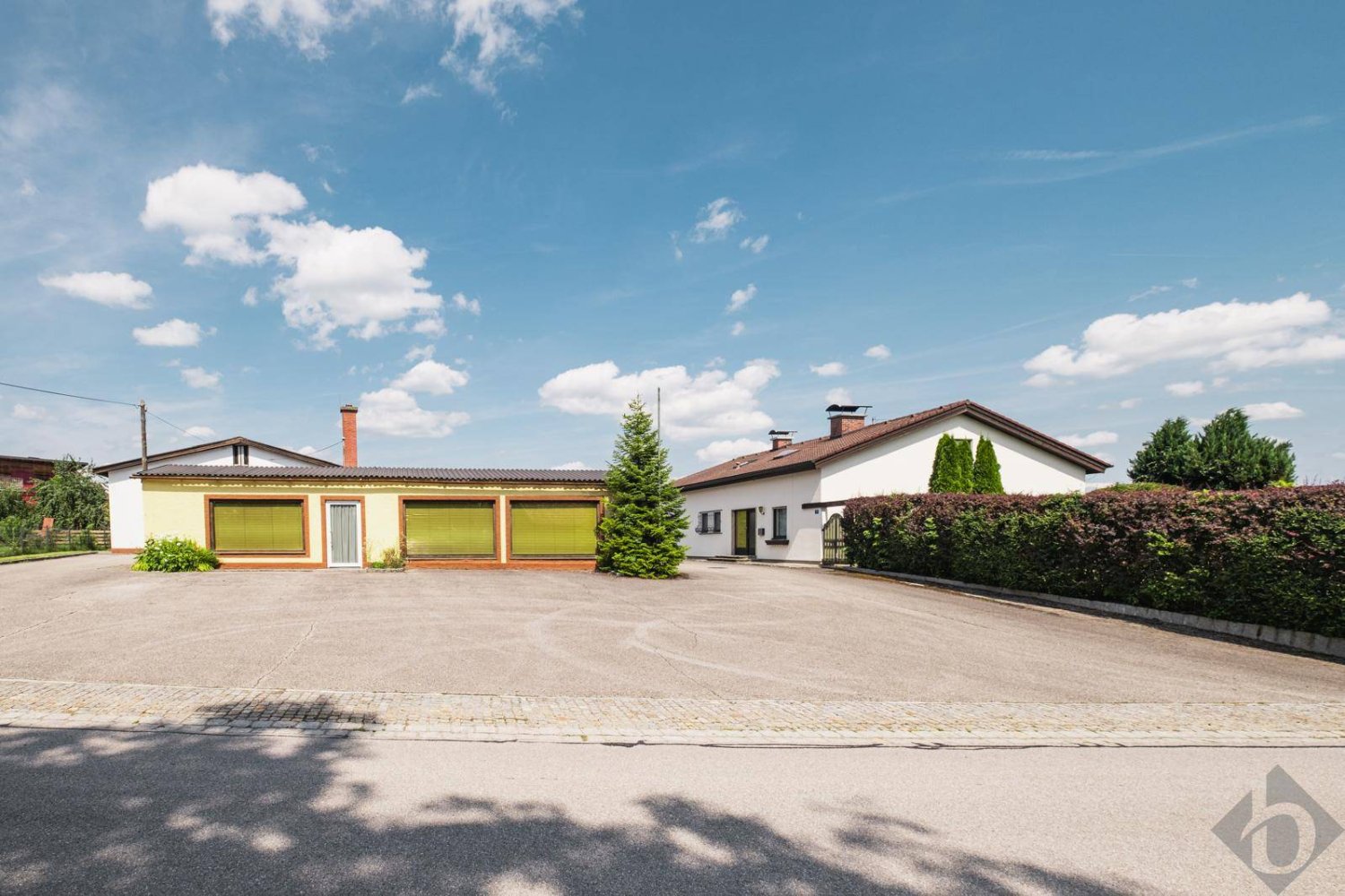  عقار تجاري في Ostermiething, Austria 873متر مربع رقم 58854