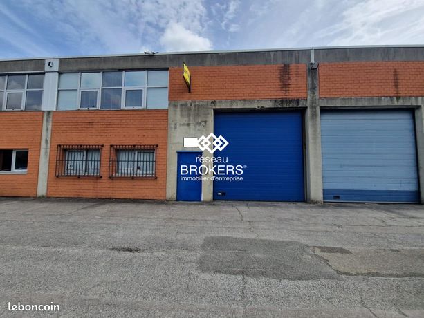 Propiedad comercial en Saint-Ouen-l'Aumone, France 322 m² No. 359635