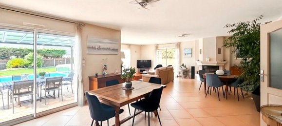 Villa de 6 dormitorios en La Baule-Escoublac, France No. 363395 2