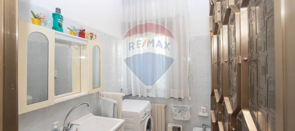 Casa de 4 dormitorios en Città Sant'Angelo, Italy No. 342129 30