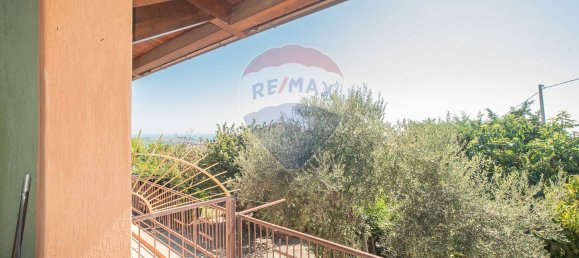 Casa de 4 dormitorios en Città Sant'Angelo, Italy No. 342129 36