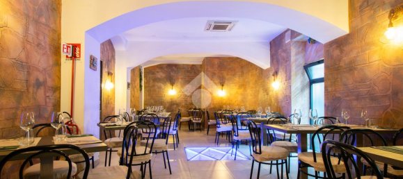 150m² Commercial property in Messina, Italy No. 82227 4