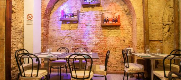 150m² Commercial property in Messina, Italy No. 82227 11