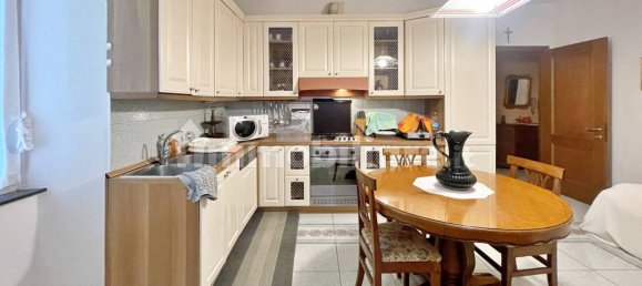 4 bedrooms Apartment in Varzi, Italy No. 220506 13