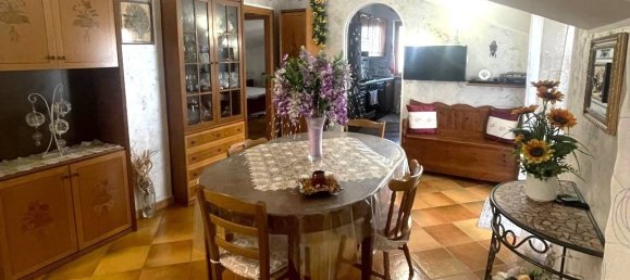 4-salle Appartement à Vico del Gargano, Italy No. 25988 3