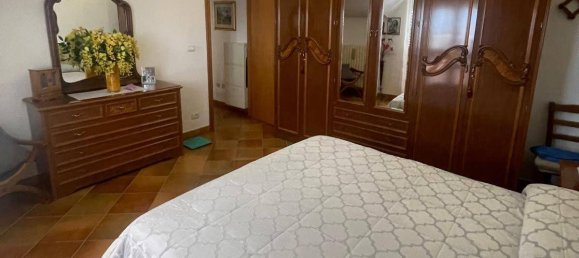 4-salle Appartement à Vico del Gargano, Italy No. 25988 9