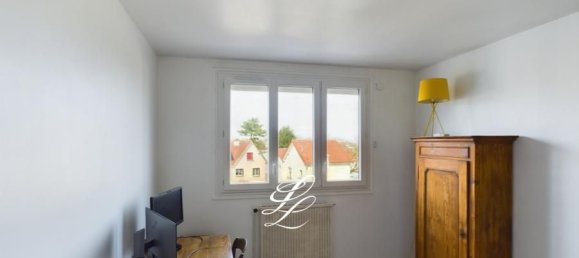 Apartamento de 3 dormitorios en Montreuil, France No. 171407 8