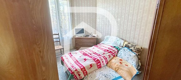 2 bedrooms House in Saint-Maur-des-Fosses, France No. 138126 5