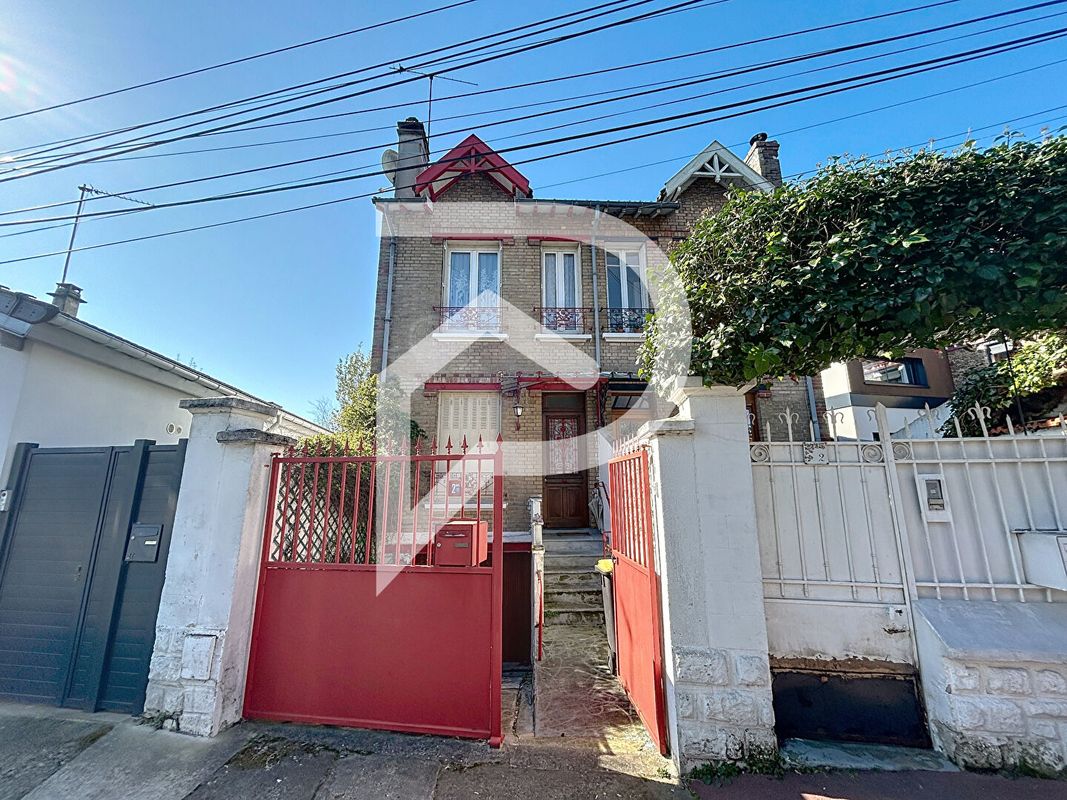 2 bedrooms House in Saint-Maur-des-Fosses, France No. 138126