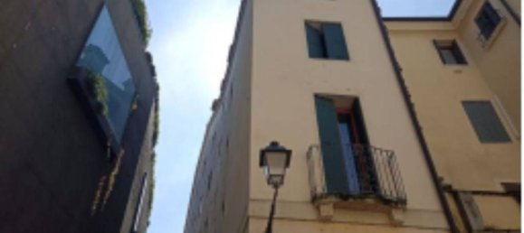 2 rooms Apartment in Vicenza, Italy No. 210287 3