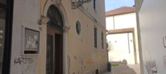 2 rooms Apartment in Vicenza, Italy No. 210287 2