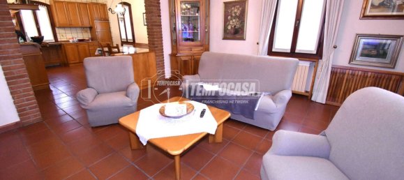 3 bedrooms Villa in Jesolo, Italy No. 288320 3