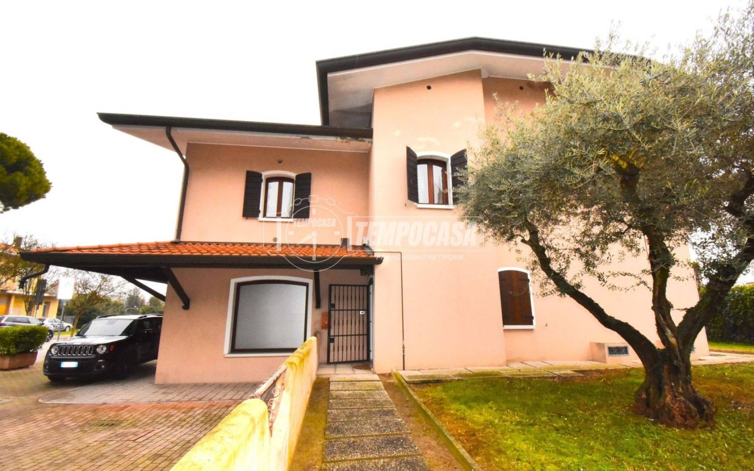 3 bedrooms Villa in Jesolo, Italy No. 288320